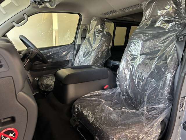 �V�[�g�\��ɂ́u�W���J�[�h�@�ہv�Ɓu�g���R�b�g�v��g�ݍ��킹���������̂���f�ނ��g�p����Ă��܂��B