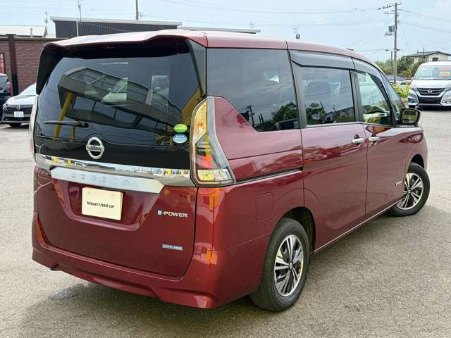 セレナ1.2 e-POWER XV