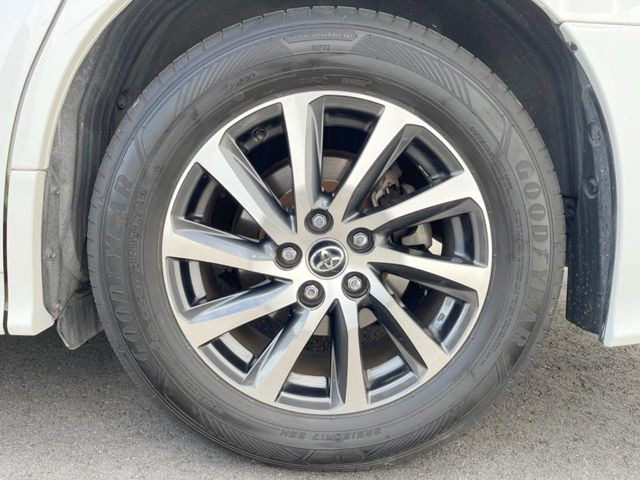 �y����17�C���`�A���~�z�C�[���z�O�ςɃ}�b�`���������A���~�z�C�[���𑕒����Ă���܂��B�e��ЊO�A���~�z�C�[����A�X�^�b�h���X�^�C�����戵�����Ă���܂��B���񂲑��k����������