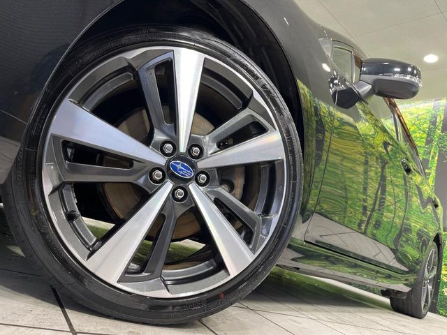 �y����18�C���`�A���~�z�C�[���z�O�ςɃ}�b�`���������A���~�z�C�[���𑕒����Ă���܂��B�e��ЊO�A���~�z�C�[����A�X�^�b�h���X�^�C�����戵�����Ă���܂��B���񂲑��k����������
