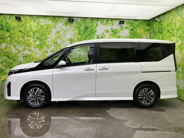セレナ1.4 e-POWER ハイウェイスターV