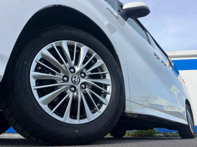 �y�����A���~�z�C�[���z�O�ςɃ}�b�`���������A���~�z�C�[���𑕒����Ă���܂��B�e��ЊO�A���~�z�C�[����A�X�^�b�h���X�^�C�����戵�����Ă���܂��B���񂲑��k����������