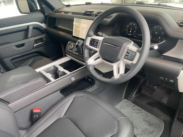 ディフェンダー110 S 3.0L D350 ディーゼル 4WD