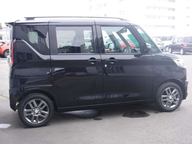 デリカミニT プレミアム 4WD