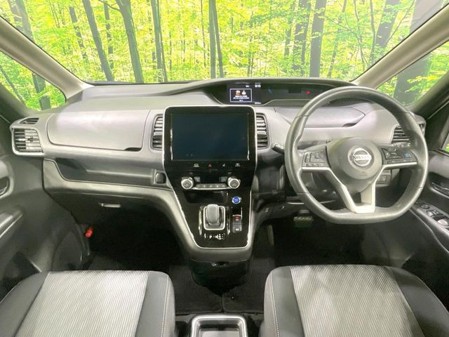 セレナ1.2 e-POWER ハイウェイスターV