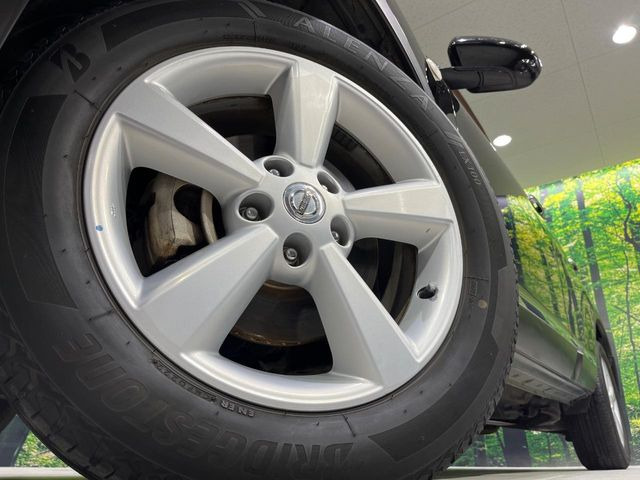 �y����17�C���`�A���~�z�C�[���z�O�ςɃ}�b�`���������A���~�z�C�[���𑕒����Ă���܂��B�e��ЊO�A���~�z�C�[����A�X�^�b�h���X�^�C�����戵�����Ă���܂��B���񂲑��k����������