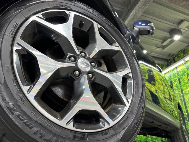 �y����18�C���`�A���~�z�C�[���z�O�ςɃ}�b�`���������A���~�z�C�[���𑕒����Ă���܂��B�e��ЊO�A���~�z�C�[����A�X�^�b�h���X�^�C�����戵�����Ă���܂��B���񂲑��k����������
