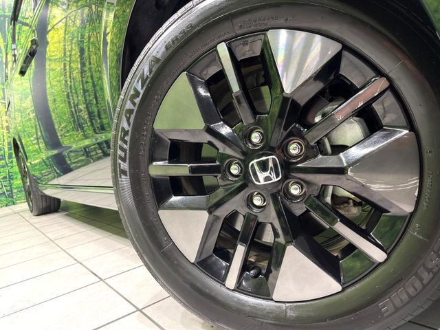 �y����16�C���`�A���~�z�C�[���z�O�ςɃ}�b�`���������A���~�z�C�[���𑕒����Ă���܂��B�e��ЊO�A���~�z�C�[����A�X�^�b�h���X�^�C�����戵�����Ă���܂��B���񂲑��k����������