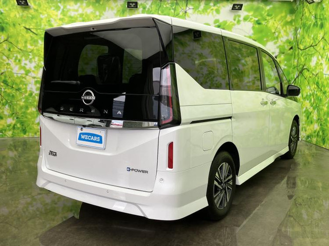 セレナ1.4 e-POWER ハイウェイスターV