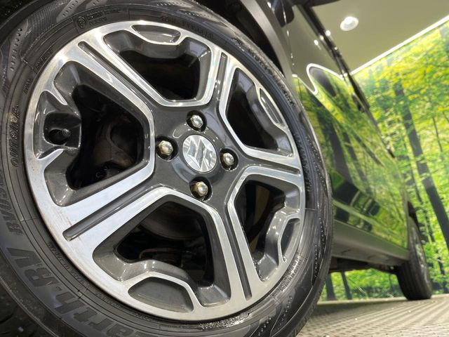 �y����15�C���`�A���~�z�C�[���z�O�ςɃ}�b�`���������A���~�z�C�[���𑕒����Ă���܂��B�e��ЊO�A���~�z�C�[����A�X�^�b�h���X�^�C�����戵�����Ă���܂��B���񂲑��k����������