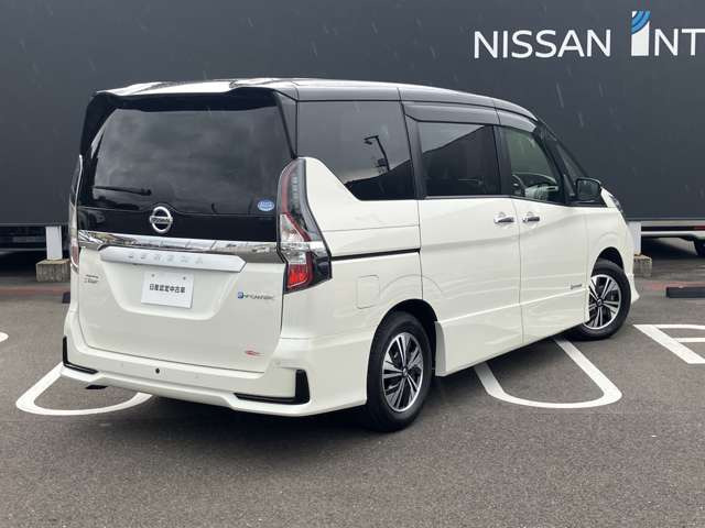 セレナ1.2 e-POWER ハイウェイスターV