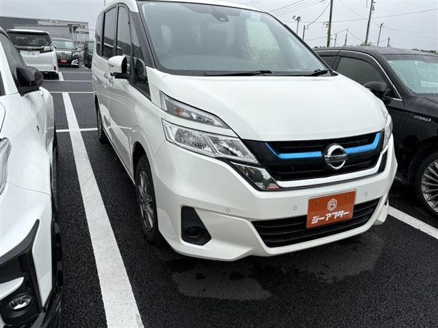 セレナ1.2 e-POWER XV