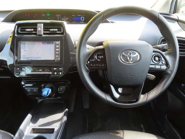 プリウス1.8 S