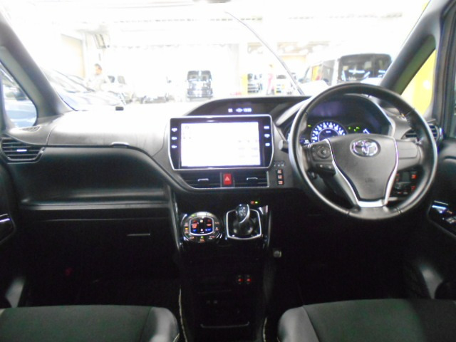ノア1.8 ハイブリッド Si W×B II