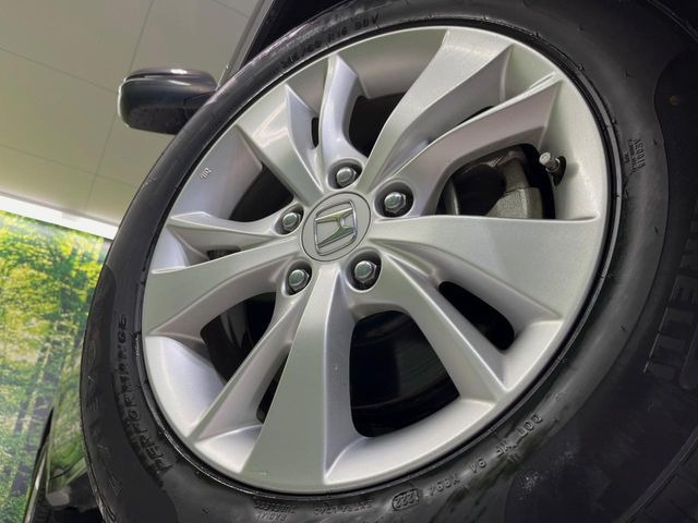 �O�ςɃ}�b�`���������A���~�z�C�[���𑕒����Ă���܂��B�e��ЊO�A���~�z�C�[����A�X�^�b�h���X�^�C�����戵�����Ă���܂��B���񂲑��k����������