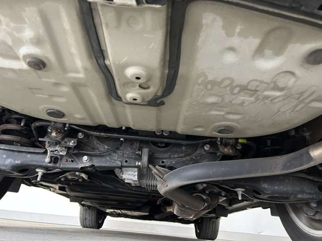 ハリアー2.5 ハイブリッド E-Four プレミアム 4WD