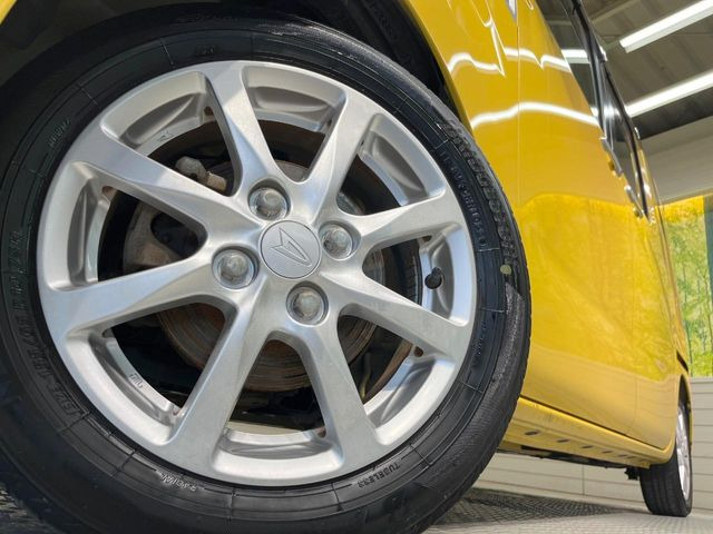 �y����14�C���`�A���~�z�C�[���z�O�ςɃ}�b�`���������A���~�z�C�[���𑕒����Ă���܂��B�e��ЊO�A���~�z�C�[����A�X�^�b�h���X�^�C�����戵�����Ă���܂��B���񂲑��k����������