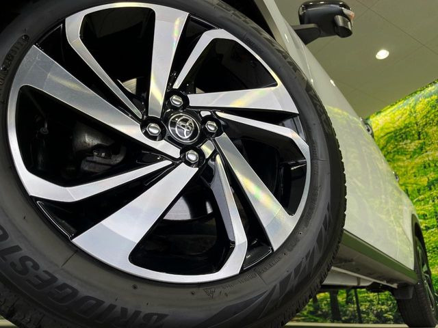�y����17�C���`�A���~�z�C�[���z�O�ςɃ}�b�`���������A���~�z�C�[���𑕒����Ă���܂��B�e��ЊO�A���~�z�C�[����A�X�^�b�h���X�^�C�����戵�����Ă���܂��B���񂲑��k����������