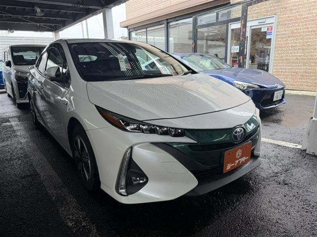 プリウスPHV1.8 S