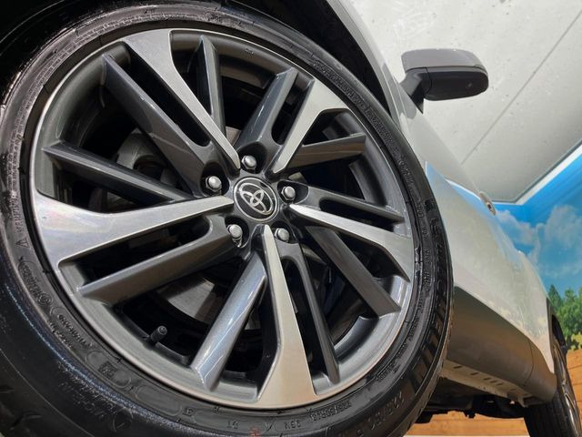�y�����A���~�z�C�[���z�O�ςɃ}�b�`���������A���~�z�C�[���𑕒����Ă���܂��B�e��ЊO�A���~�z�C�[����A�X�^�b�h���X�^�C�����戵�����Ă���܂��B���񂲑��k����������