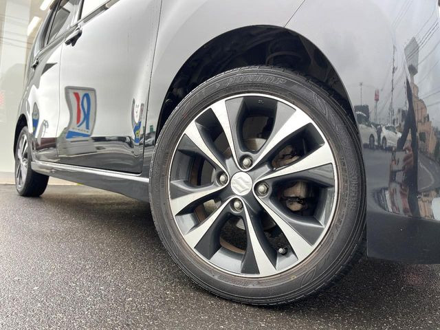�y�����A���~�z�C�[���z�O�ςɃ}�b�`���������A���~�z�C�[���𑕒����Ă���܂��B�e��ЊO�A���~�z�C�[����A�X�^�b�h���X�^�C�����戵�����Ă���܂��B���񂲑��k����������