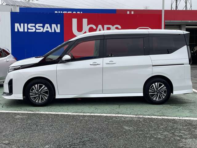 セレナ1.4 e-POWER ハイウェイスターV