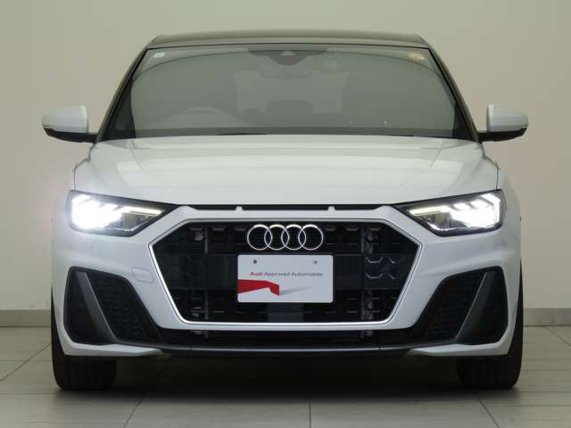 A1スポーツバック25 TFSI Sライン