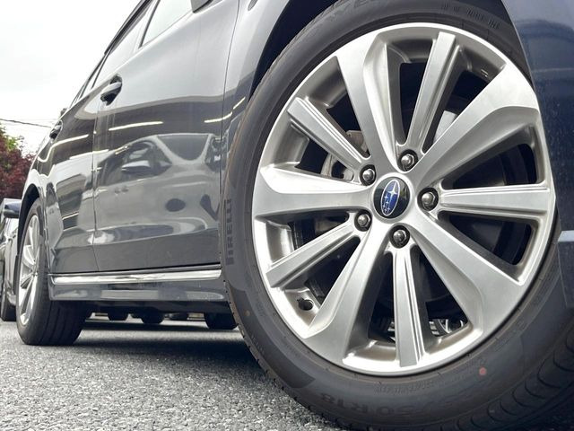 �y�����A���~�z�C�[���z�O�ςɃ}�b�`���������A���~�z�C�[���𑕒����Ă���܂��B�e��ЊO�A���~�z�C�[����A�X�^�b�h���X�^�C�����戵�����Ă���܂��B���񂲑��k����������