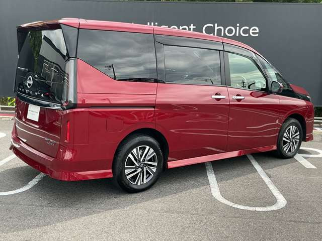 セレナ1.4 e-4ORCE ハイウェイスターV 4WD