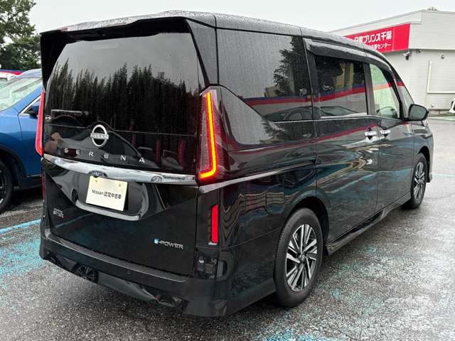 セレナ1.4 e-POWER ハイウェイスターV
