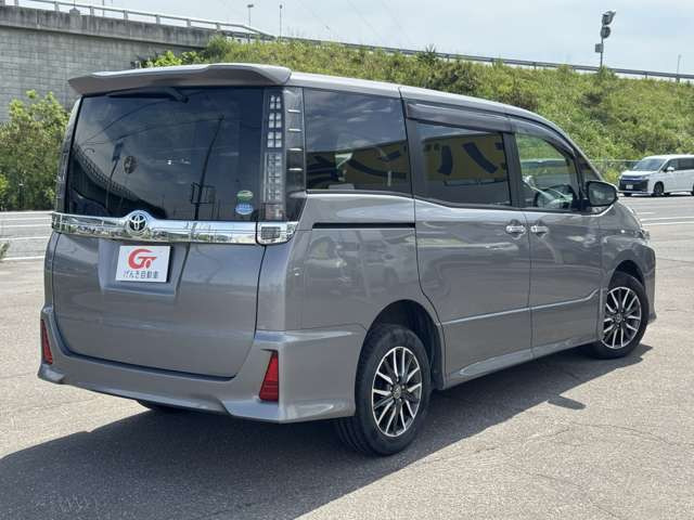 ヴォクシー2.0 ZS 煌 4WD