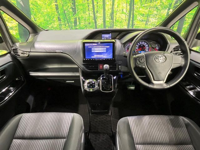 ヴォクシー2.0 ZS