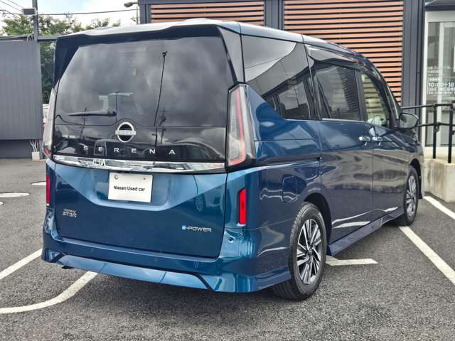 セレナ1.4 e-POWER ハイウェイスターV