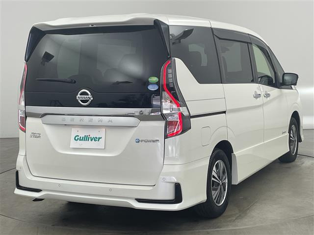 セレナ1.2 e-POWER ハイウェイスターV