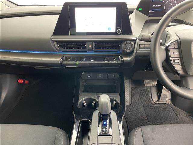 プリウス1.8 U E-Four 4WD