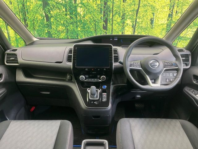 セレナ1.2 e-POWER ハイウェイスターV