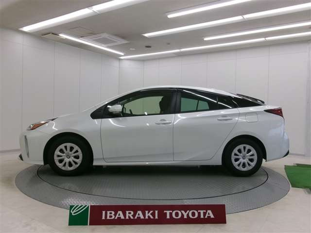 プリウス1.8 S セーフティ プラスII