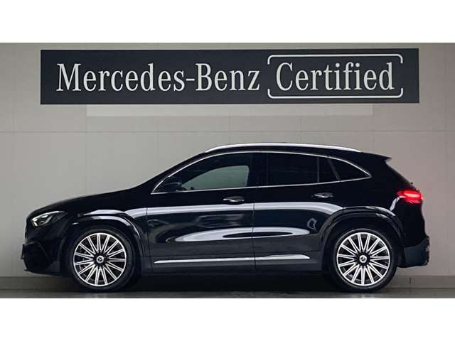 GLAクラスGLA200d 4マチック AMGラインパッケージ 4WD