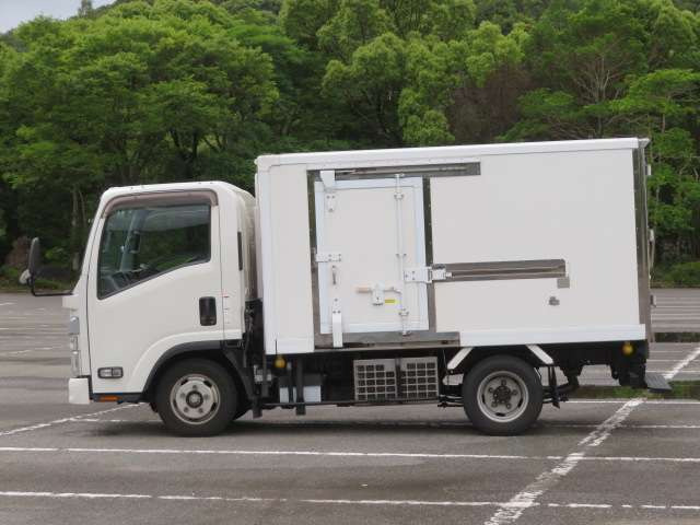 エルフ冷蔵冷凍車