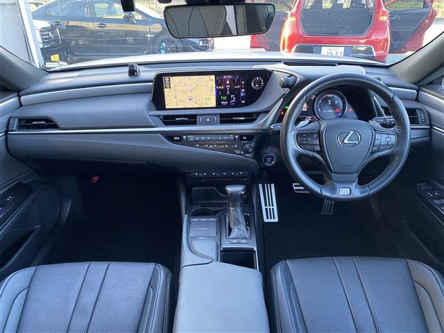 ES300h Fスポーツ