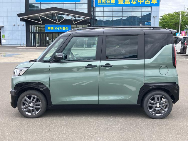 デリカミニT プレミアム 4WD