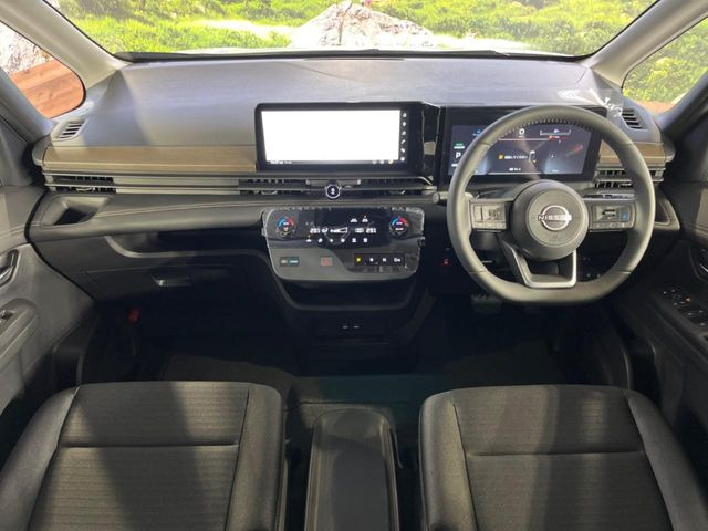 セレナ1.4 e-POWER ハイウェイスターV