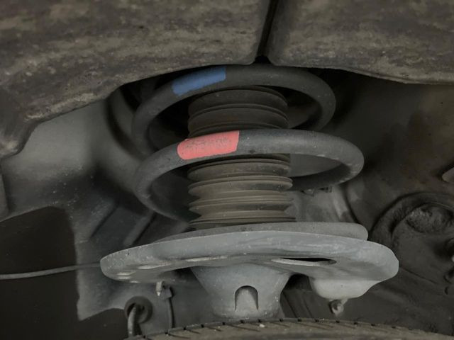 下回りがきれいなうちに、防錆加工の施工がオススメ。降雪地域はもちろん、沿岸部にお住いの方や、趣味でマリン・ウィンタースポーツをされる方にご好評いただいております。