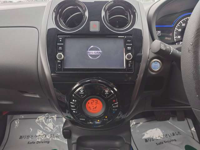 ノート1.2 e-POWER メダリスト FOUR ブラックアロー 4WD