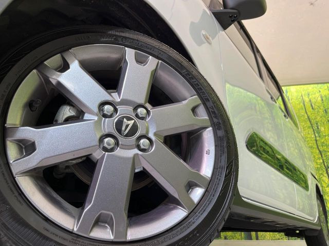�y����15�C���`�A���~�z�C�[���z�O�ςɃ}�b�`���������A���~�z�C�[���𑕒����Ă���܂��B�e��ЊO�A���~�z�C�[����A�X�^�b�h���X�^�C�����戵�����Ă���܂��B���񂲑��k����������