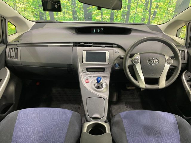 プリウス1.8 S