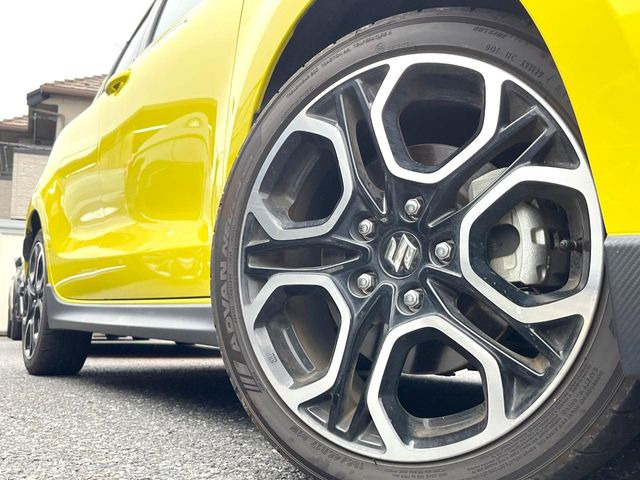 �y�����A���~�z�C�[���z�O�ςɃ}�b�`���������A���~�z�C�[���𑕒����Ă���܂��B�e��ЊO�A���~�z�C�[����A�X�^�b�h���X�^�C�����戵�����Ă���܂��B���񂲑��k����������