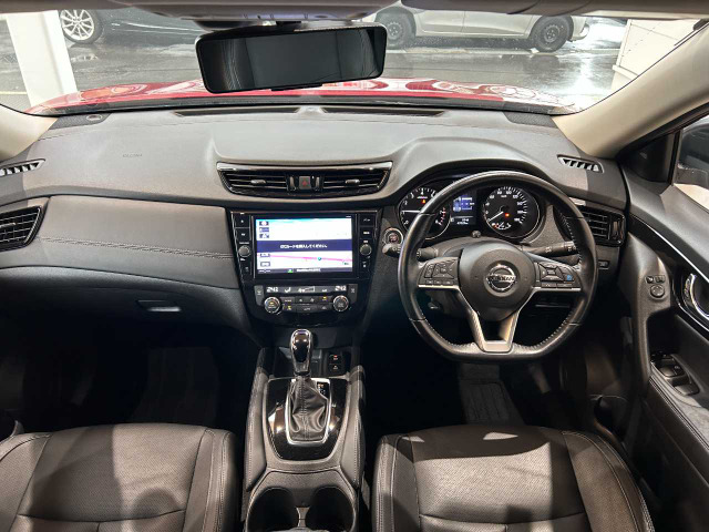 エクストレイル2.0 20Xi レザーエディション 4WD