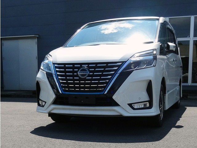 セレナ1.2 e-POWER ハイウェイスターV