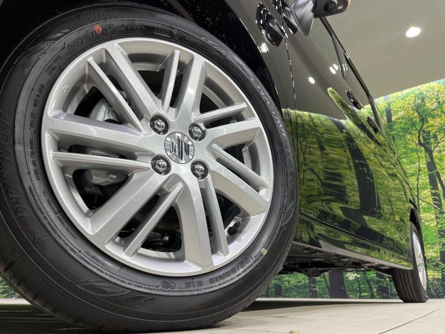�y����15�C���`�A���~�z�C�[���z�O�ςɃ}�b�`���������A���~�z�C�[���𑕒����Ă���܂��B�e��ЊO�A���~�z�C�[����A�X�^�b�h���X�^�C�����戵�����Ă���܂��B���񂲑��k����������